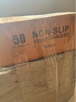 350 velvet hangers