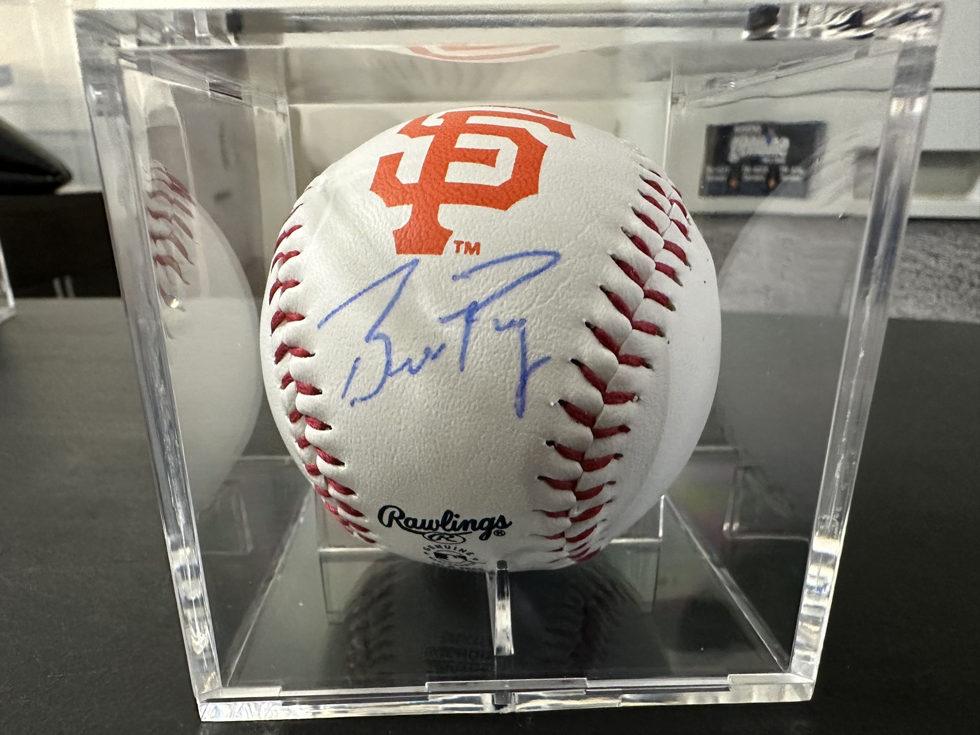 BUSTER POSEY SIGNED SAN FRANCISCO GIANTS AUTOGRAPHED BASEBALL IN CUBE W/COA 862