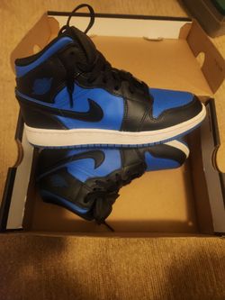 Boys shoes