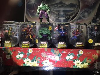 Lot of Marvel legends icons. Wolverine Ironman hulk Spider-Man venom captain American and extra hulk no box.