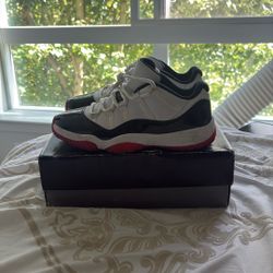 Jordan 11 “Retro Low Concord Bred”