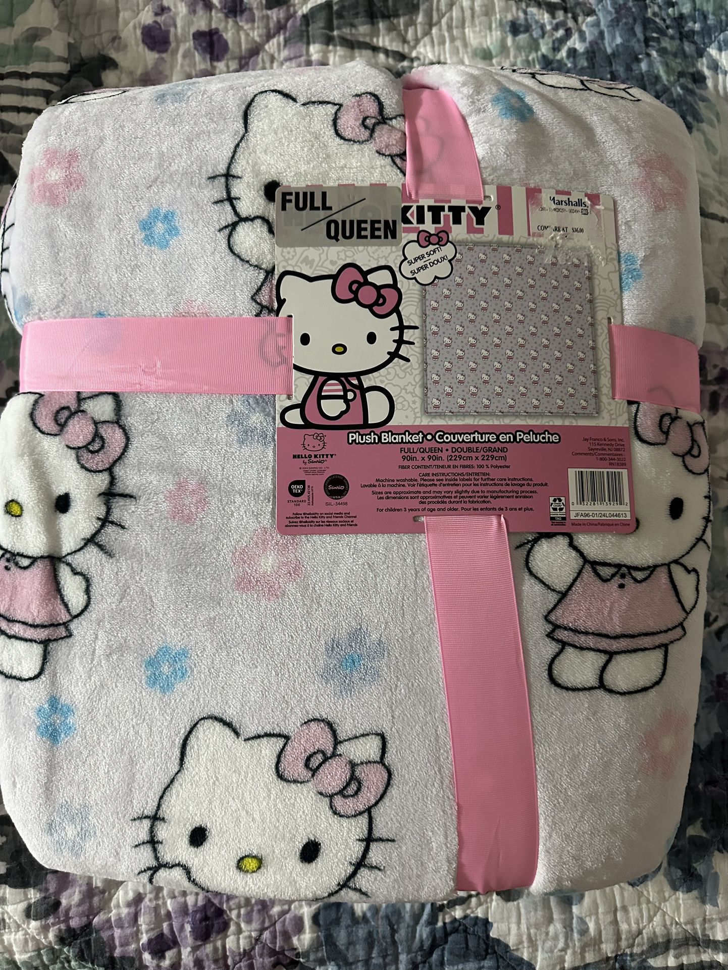 Hello Kitty Flowers 🌸 Blanket 