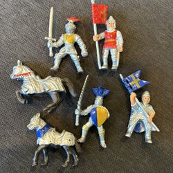 Mini Knights And Horses Set 