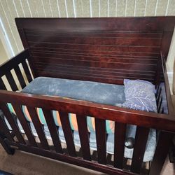 Baby crib