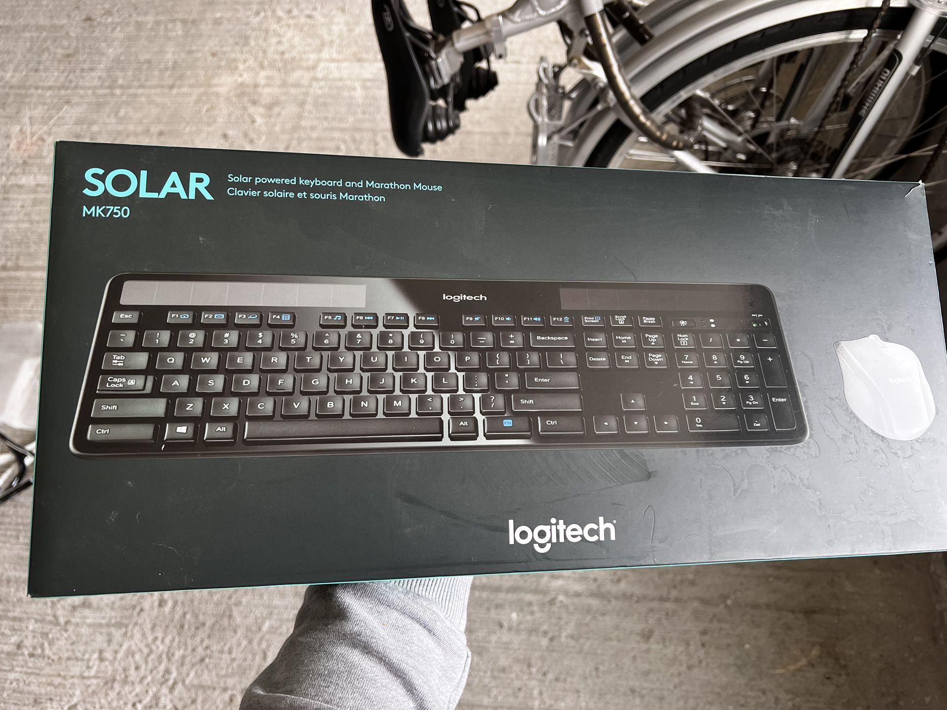 Wireless Solar Keyboard Set