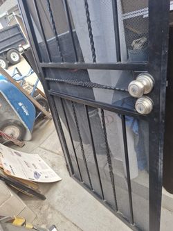 Screen door