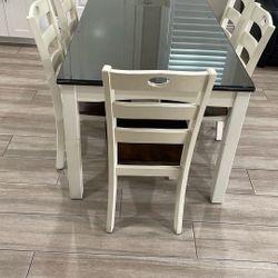Dining Table With 6 Chairs 