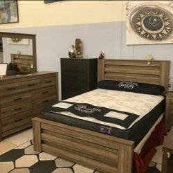 Zelen Warm Gray Panel Bedroom Set  819