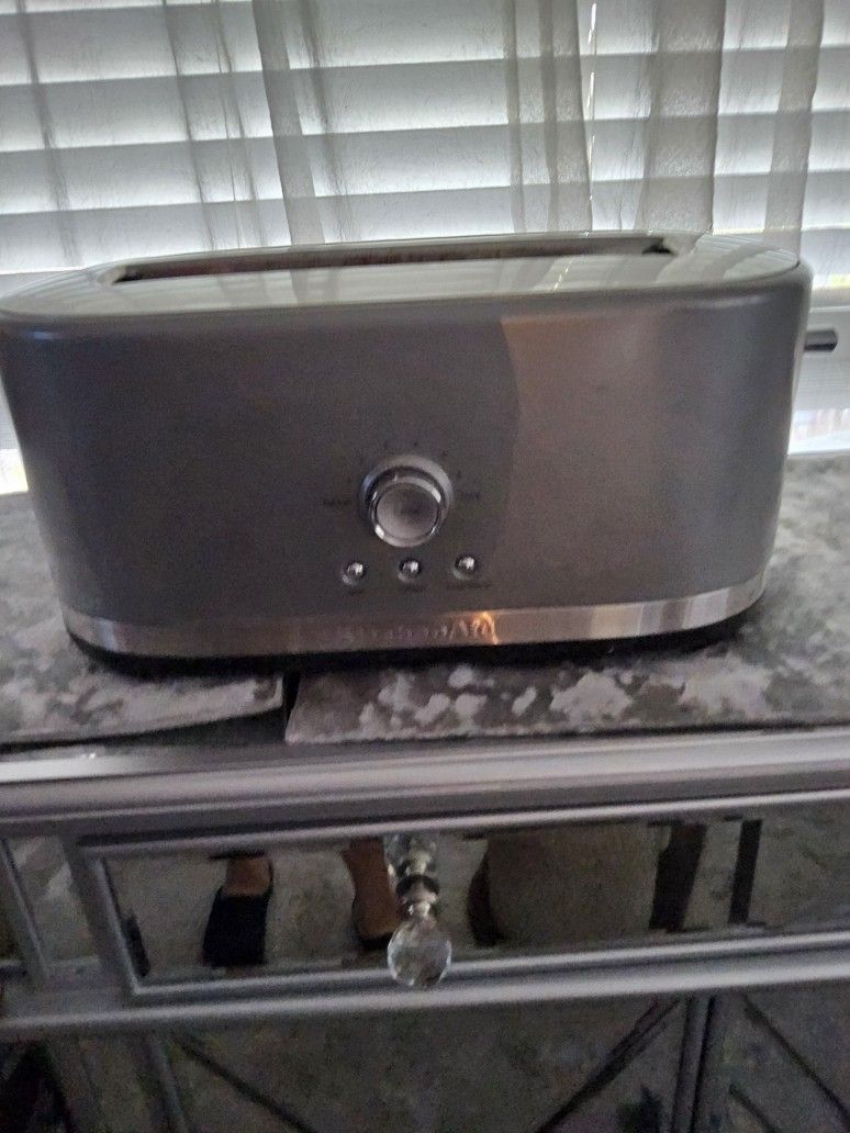 KitchenAid 4 slice toaster