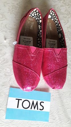 TOMS GIRL SHOES SIZE 3.5 NEW (firm price as posted)