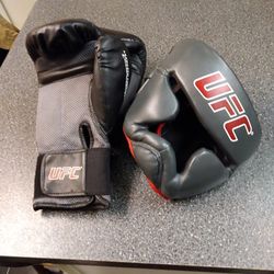 UFC FIGHT GEAR. 16 OZ GLOVES  35 BUCKS