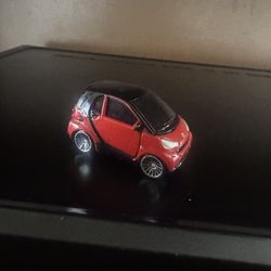 MAISTO - SMART FORTWO RED 1/64