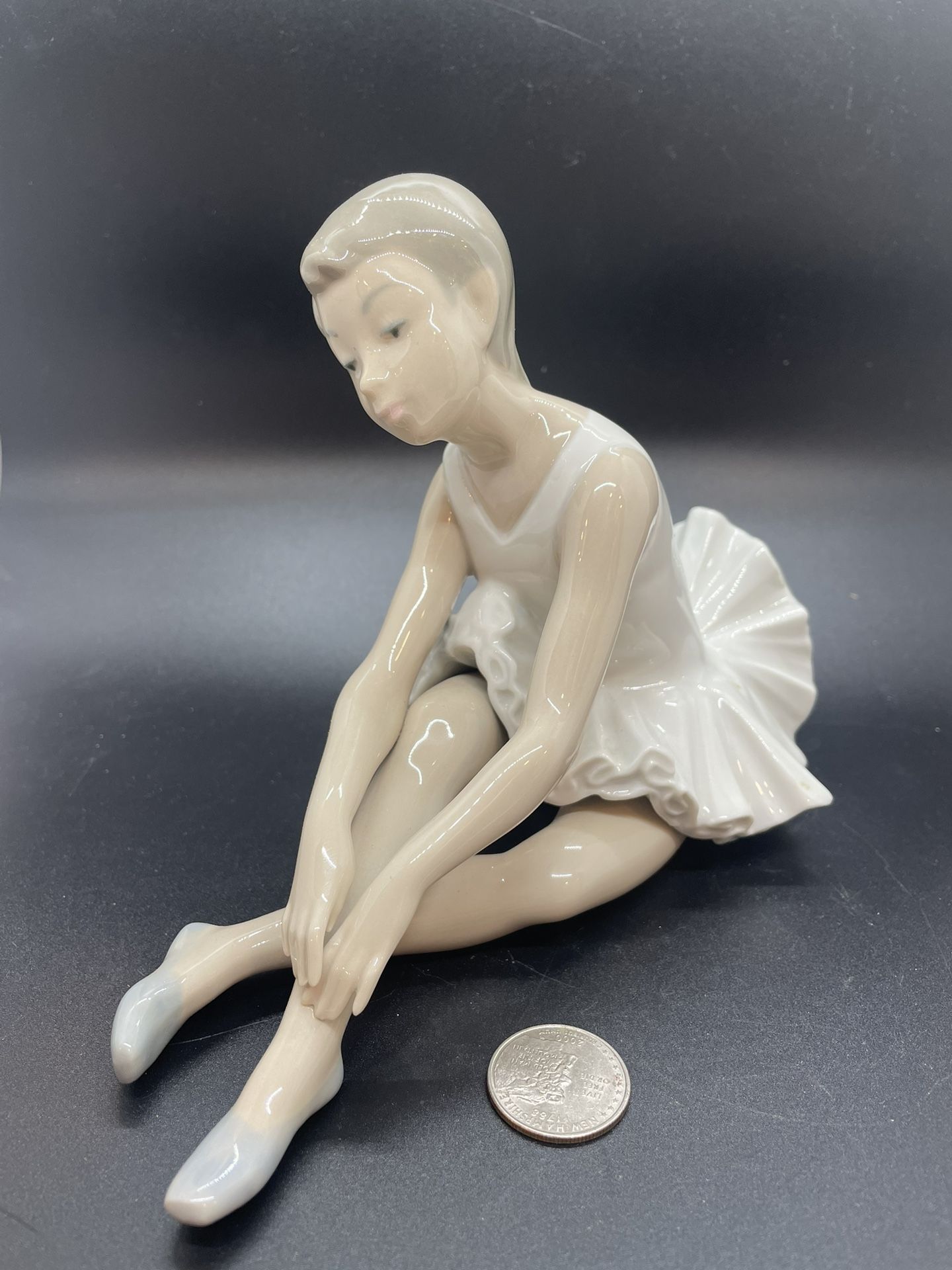 Nao by Lladro Seated Ballerina Girl Porcelain Figurine Sculptue