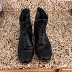 Womens 8 Medium Boots