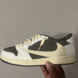 Air Jordan 1 Low Travis Scott