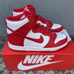 Nike Dunks Varsity Red