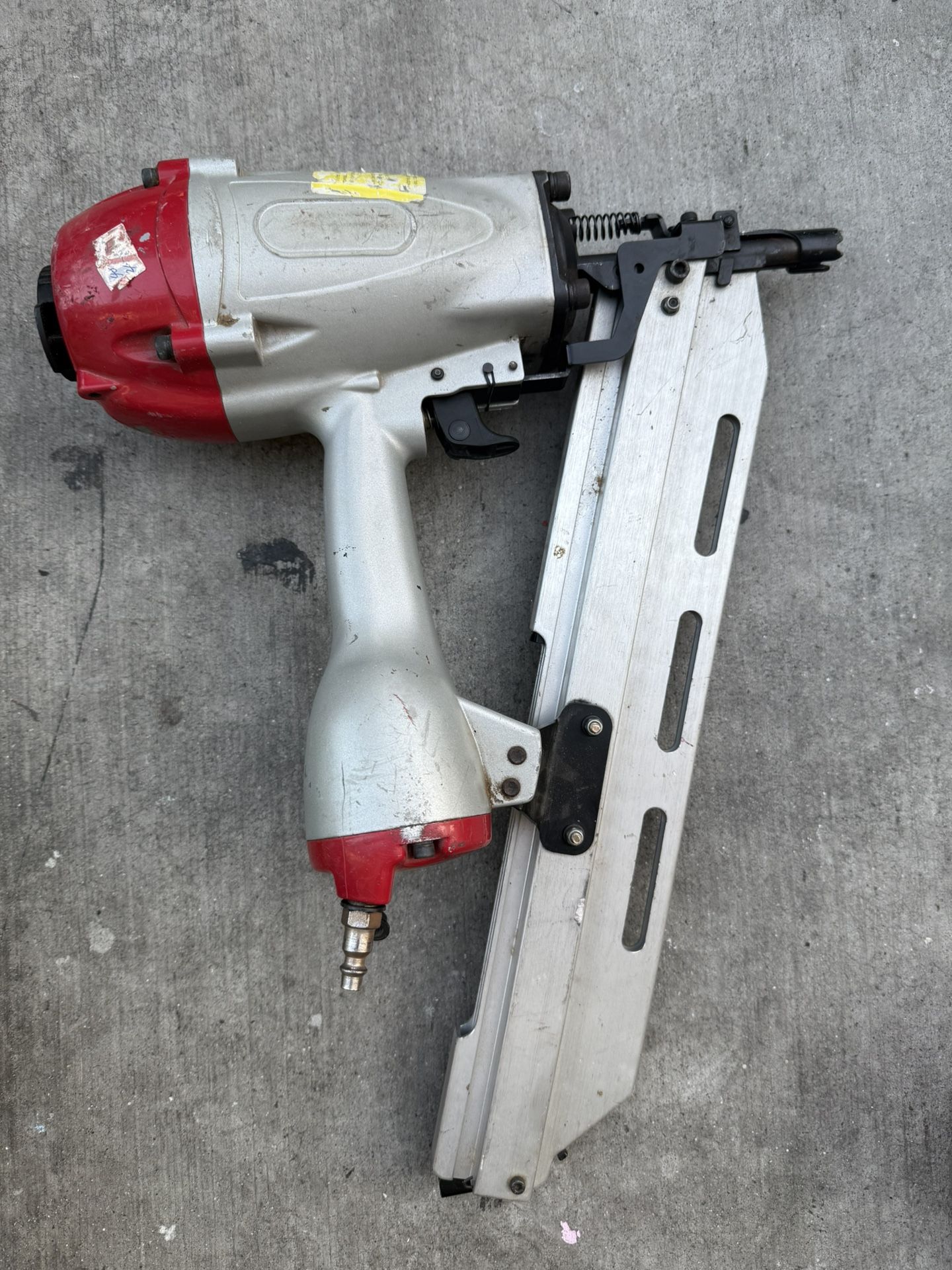 Nail gun
