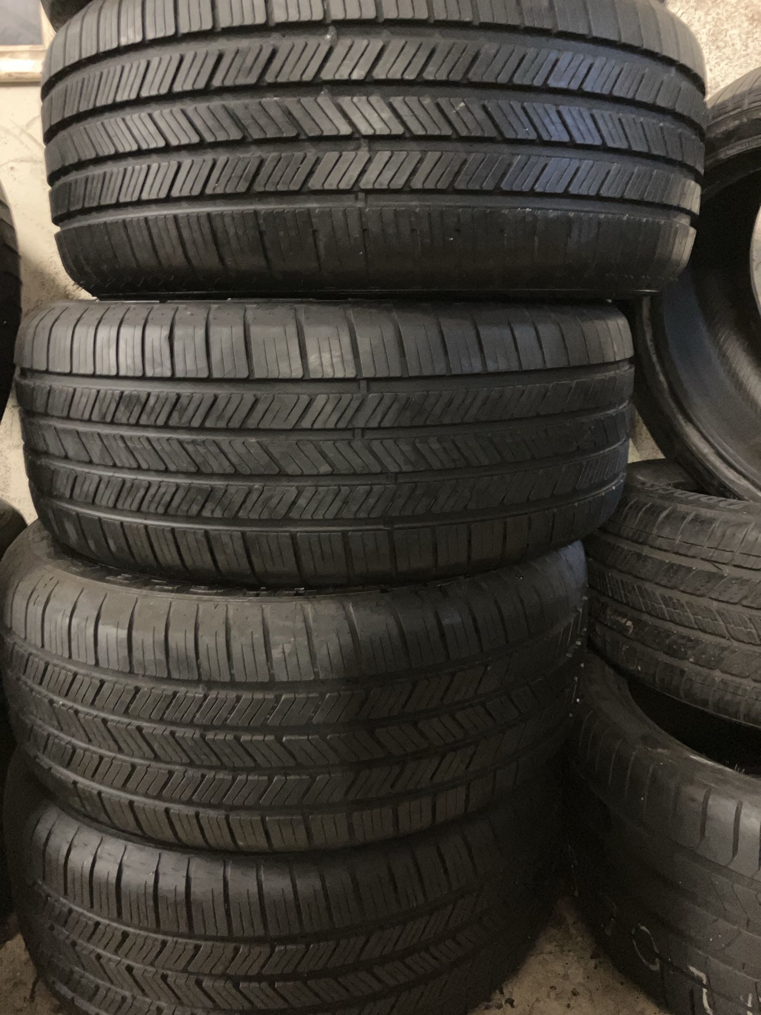 Tirez 245-50r18 Goodyear 