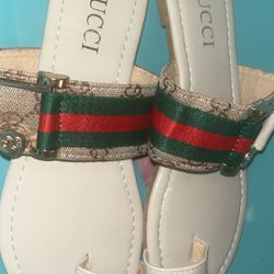 Women’s Gucci Sandals Size 9 Never Been Used Or Worn 