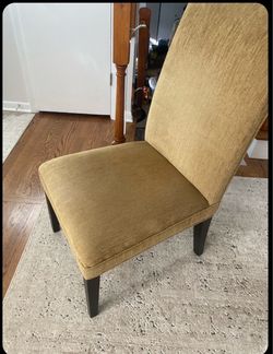 Beautiful Beige Dining Chair Set of 4 – Lightly Used, Great Deal!