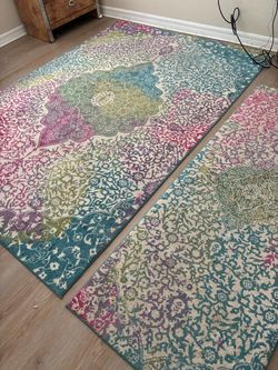 AREA RUG 5 x 8 & 2 RUNNERS, 6 x 27"