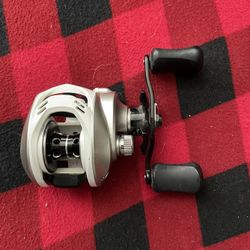 Okuma Stratus V Baitcast Reel