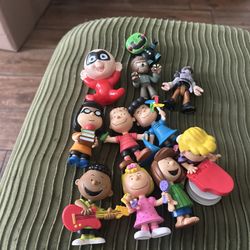 Charlie Brown Figures 