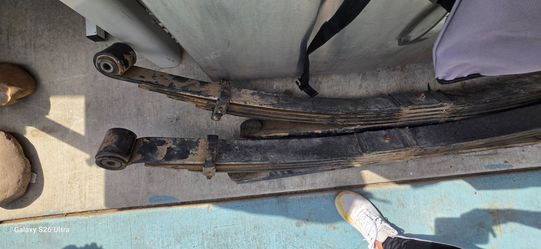 REAR LEAF SPRING PAIR CHEVY SILVERADO 3500 DRW 2011-19 13200 GVW ?