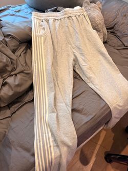 Gv gallary size medium sweatpants