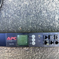APC Rack Mount PDU, Metered 100V-120V/15A, (16) Outlets, 0U Vertical Rackmount (AP8831)