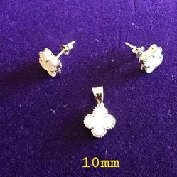 💕Mother Of Pearl Clover Pendant And Earrings