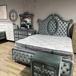 Gorgeous Grey Tuft Queen Or King Bed Set - SAME DAY DELIVERY - Nightstands And Dresser With Mirror 