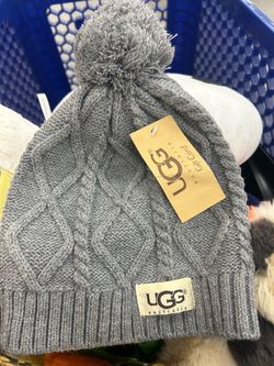 Nwt winter ugg knit beanie