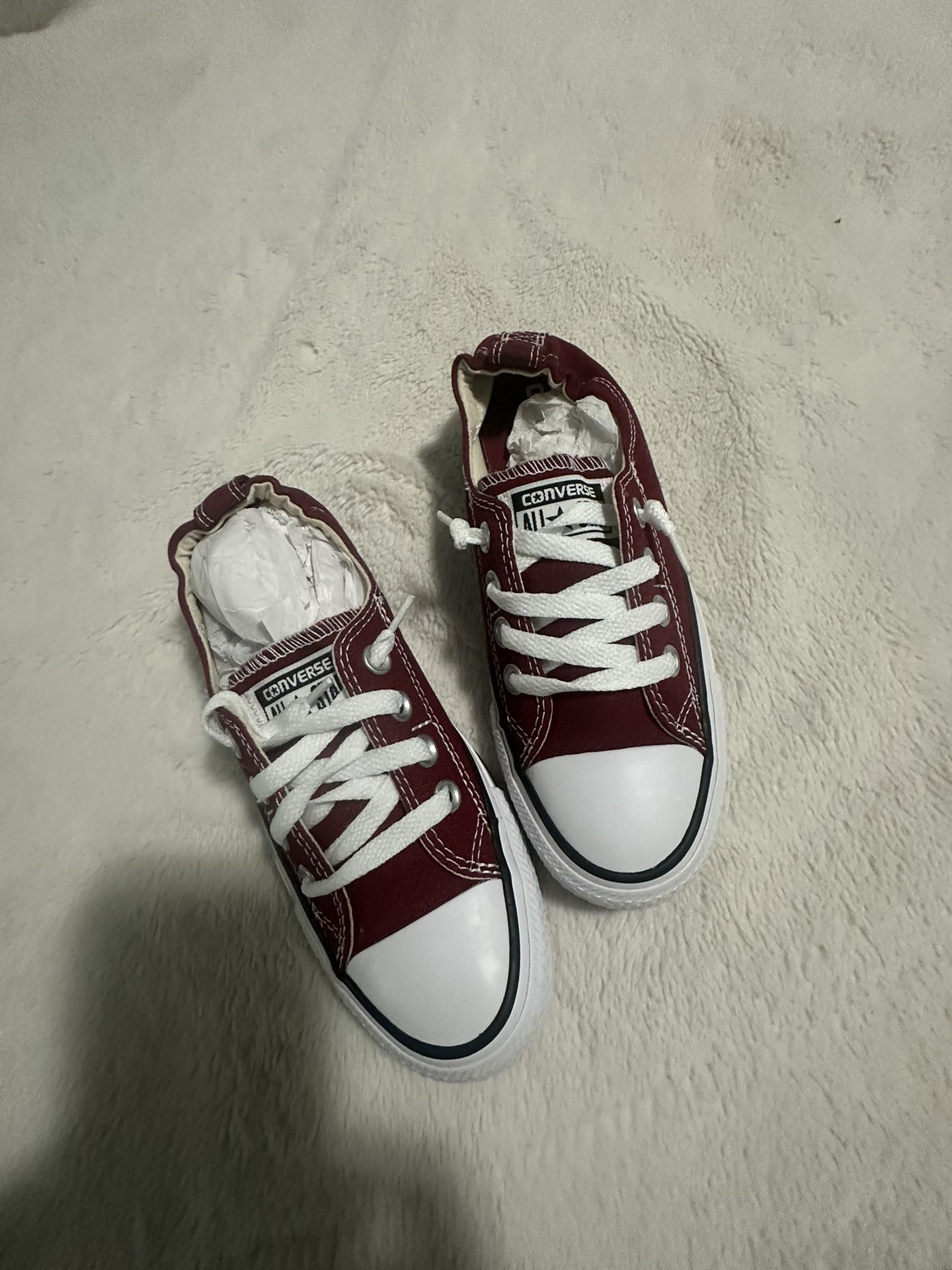 Brand new Converse unisex shoes for girls/women/ boys size 3Y or 5W