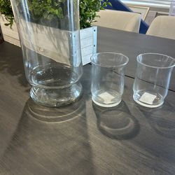 Glassware Table, Decor