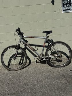 silver Trek 4500 hardtail mountain bike