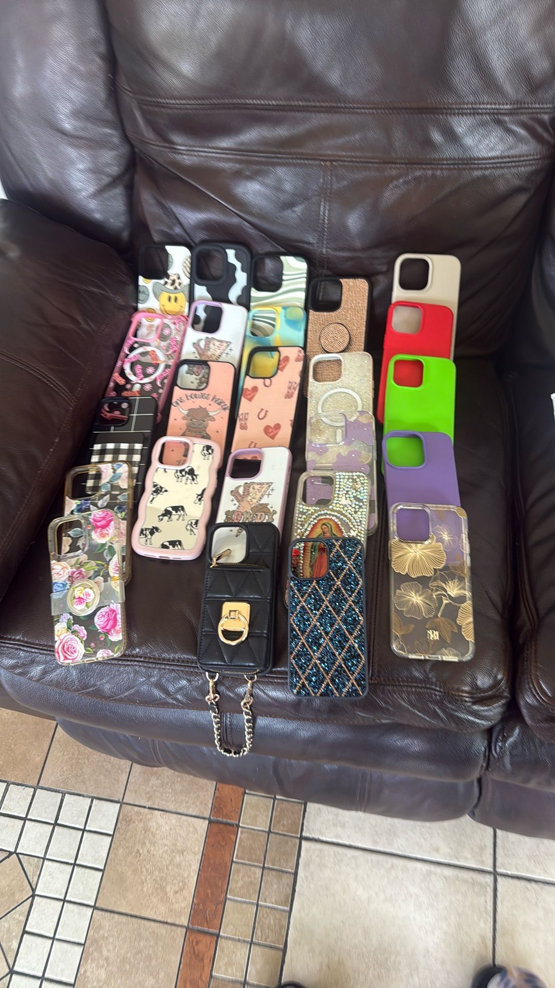 Cage For iPhone 13 Pro Max Used.