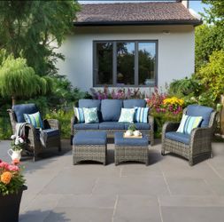 Patio Furniture set outdoor new in the box