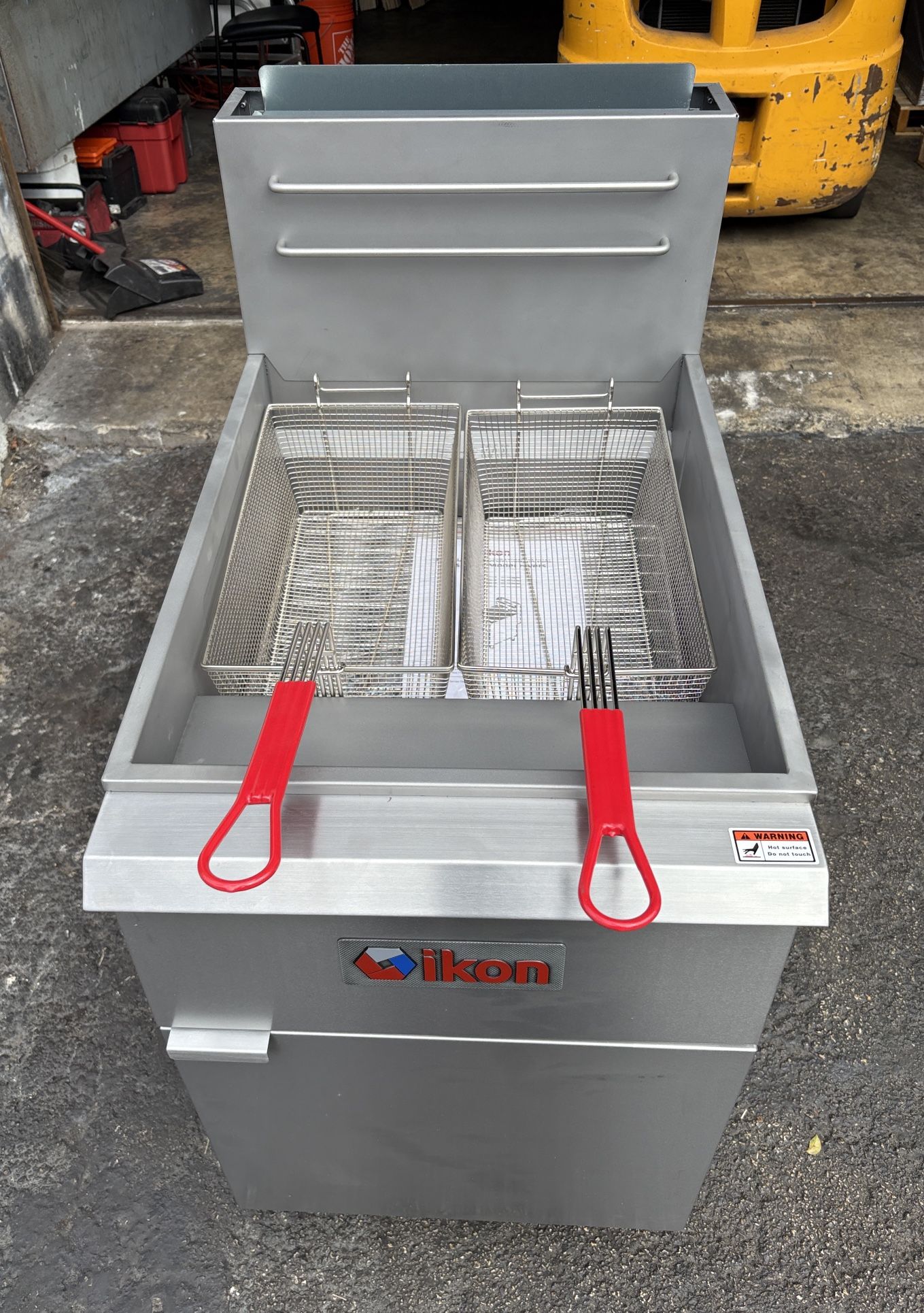 Ikon 75/80 Pound Fryer - Restaurant Equipment 