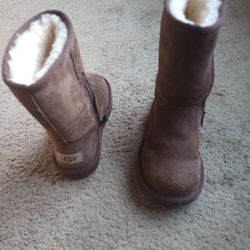 UGG Size 11 Girls