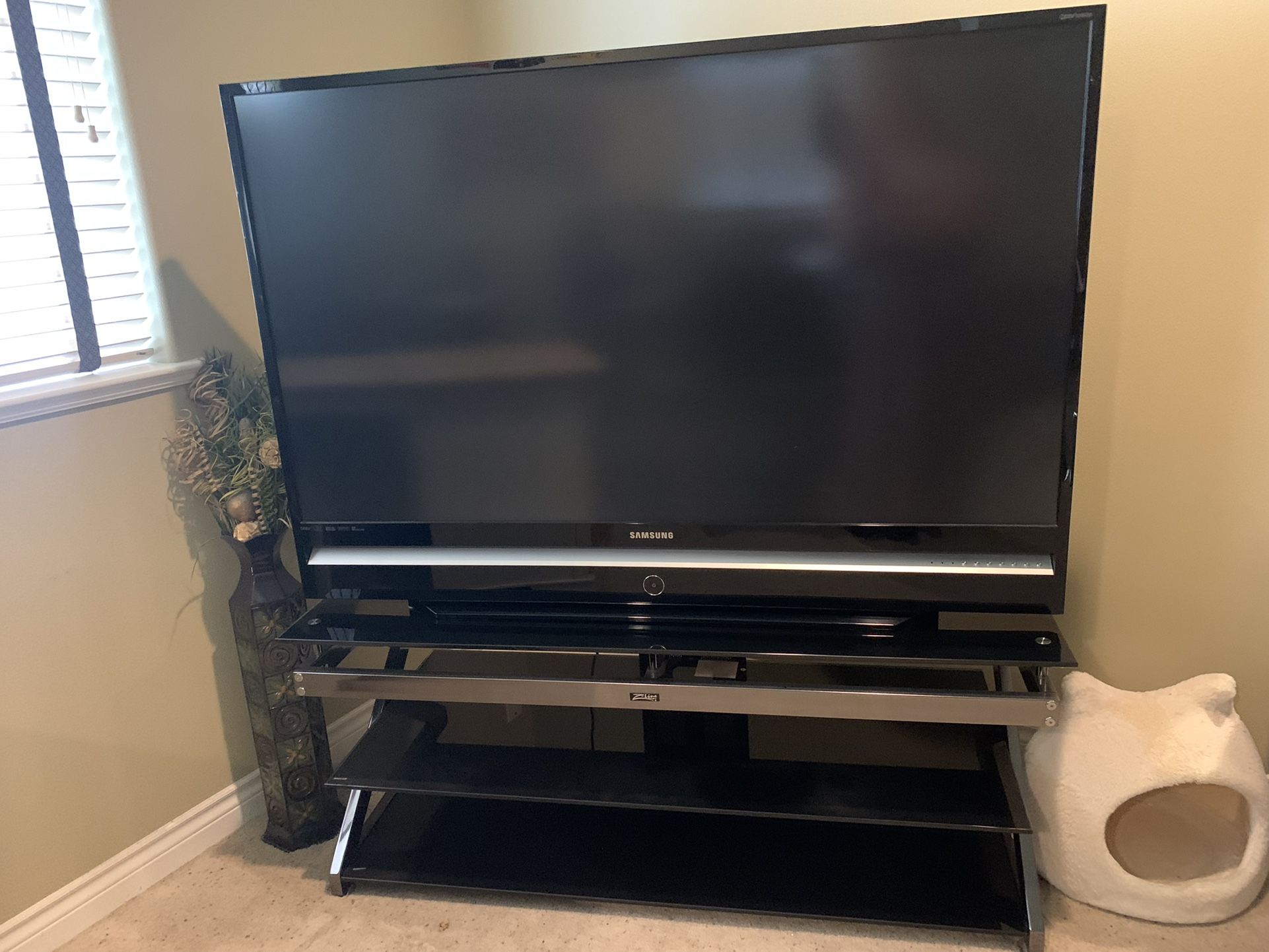 Samsung TV with tempered glass stand
