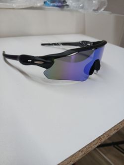 Photochromic sunglasses
