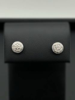 925 sterling silver 0.14CTW Diamond illusion setting stud earrings