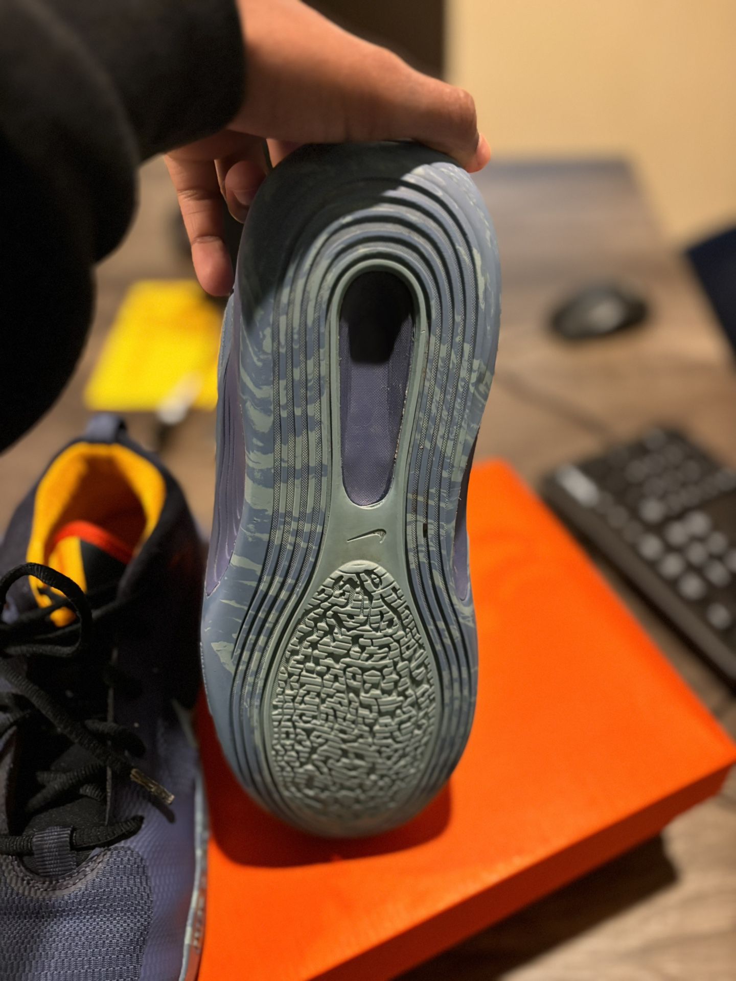 Nike Isofly – Boys Size 6 – Great Condition! 👟