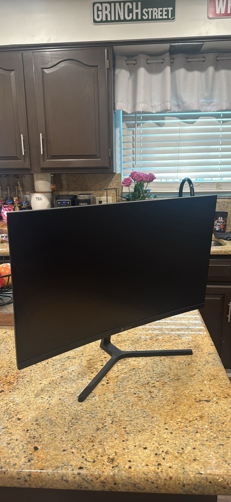 Crua 27" inch curved gaming monitor 165 hz
