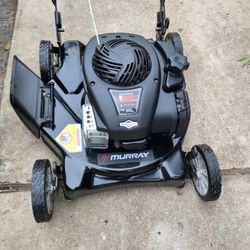 MURRAY BRIGGS&STRATTON GASOLINE LAWN MOWER.