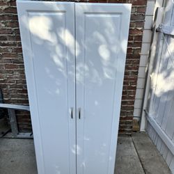 White cabinet/shelf 
