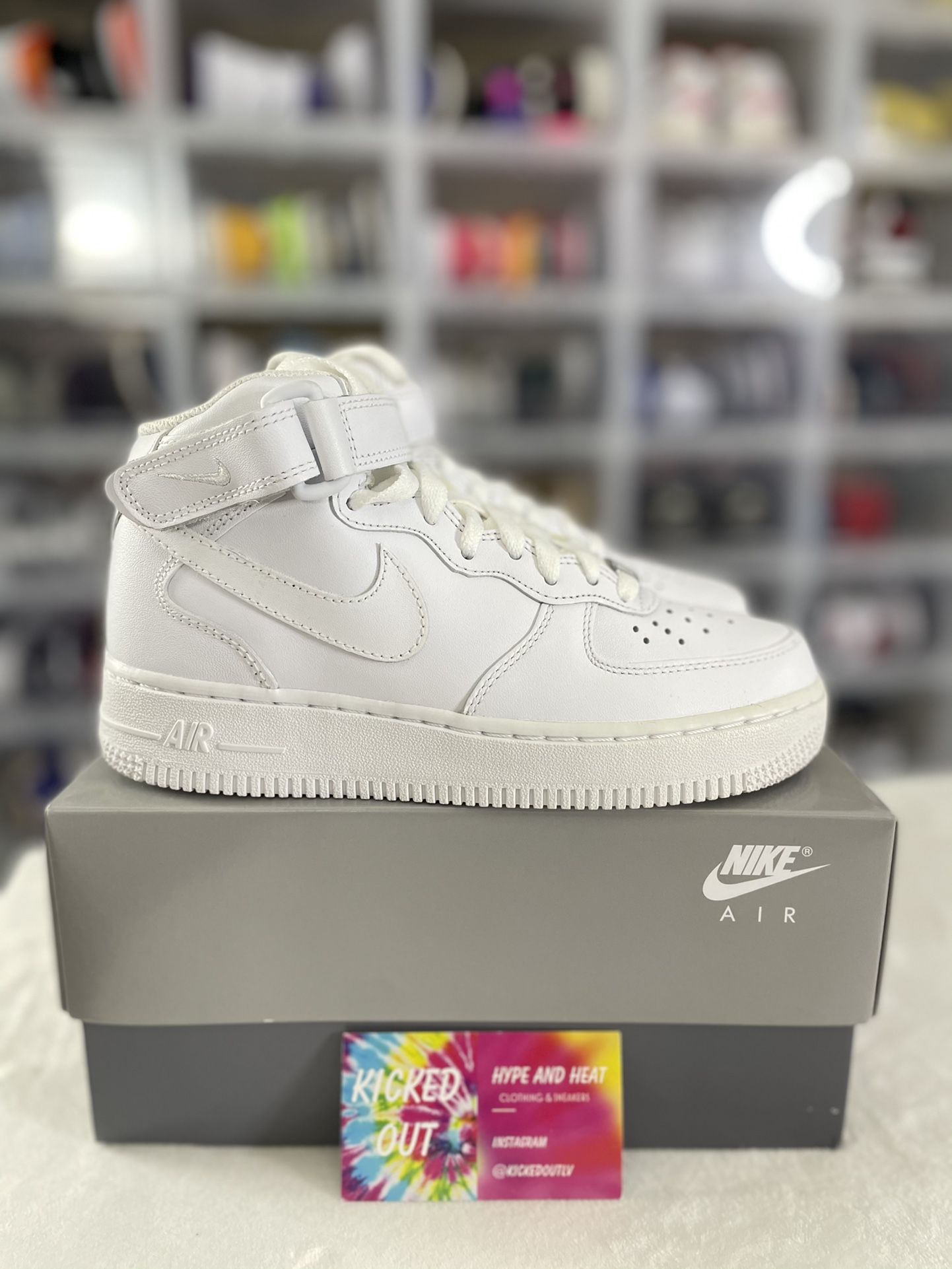 NEW* Nike Air Force Triple White Size Youth Women