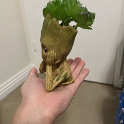Groot Paperweight 