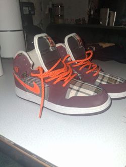 Nike shoes size 6 youth